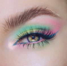 Spring Eyeshadow Looks, Makeup Is Art, Witty Sayings, Evening Makeup, Creamy Concealer