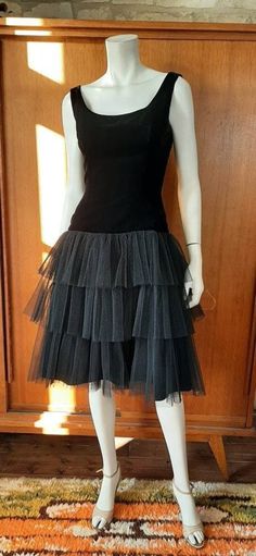 Vintage 90s Little Black Dress by Harvey Nichols department Store (London) Velvet upper and gorgeous tulle skirt  Good vintage condition although signs of use are visible Size UK 12 *Bust < 42cm - 16.53inch *Waist< 32cm - 12.60inch *Hips < 43cm - 16.93inch *Lenght < (Shoulder to hem) < 102cm - 40.16 inch Voilà! Black Dress Vintage, Maroon Top, 90s Runway, Velvet Suit, Harvey Nichols, Luxury Department Store, Dress Vintage, Department Store, Tulle Skirt