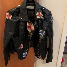 Size Large Women’s Leather Jacket With Floral Designs Never Worn Spring Black Biker Outerwear, Black Long Sleeve Spring Leather Jacket, Black Leather Spring Outerwear, Black Leather Outerwear For Spring, Leather Biker Jacket With Long Sleeves For Spring, Black Leather Jacket For Spring, Leather Jackets, Floral Designs, Outerwear Jackets