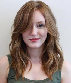 Medium Layered Haircut With Side Bangs Oval Face Haircuts, Medium Layered Haircuts, Oval Face Hairstyles, Shoulder Hair, Oval Face Shapes, Oval Face, Side Bangs, Side Part, Short Styles