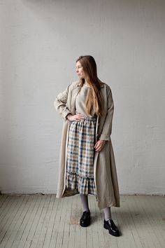 Victorian style inspired ruffle petticoat skirt is made from 100% soft and washed linen. This Petticoat is perfect for wearing under dress or other skirt or can be worn alone. Match it with our tunics! Details: - Composition: 100% Oeko-Tex certified linen - Colour: Natural/brown/Blue plaid - Pockets - Elastic waist - Size: One size/fits all - Medium weight linen - Linen care: machine wash gentle; tumble dry low, ironing optional - The price is for one skirt, other pictured items are not included Stil Rock, Long Linen Skirt, Victorian Skirt, White Linen Skirt, Skirt Linen, Ruffle Linen, Skirt Ruffle, Skirt For Women, Linen Tunic