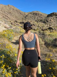 Active Life Aesthetic, Cute Hiking Poses, Tobias Rhodes, Cute Hiking Outfit Summer, Hike Outfit Summer, Solo Travel Aesthetic, Places To Go With Friends, Hike Outfit, All Rhodes Lead Here