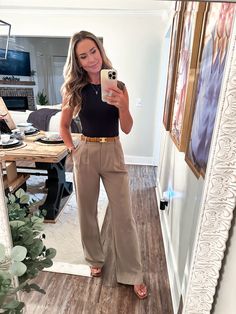 Cool Casual Work Outfits Women, Hot Day Business Casual, Women’s Professional Summer Outfits, Professional Cute Outfits Women, Business Casual Outfits For Women Khakis, Secretary Work Outfits, Women Work Fashion Professional, How To Dress Up Casual Outfits, 2024 Buisness Casual