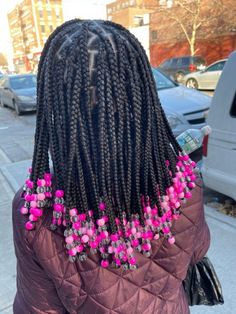 Peak A Boo Braids With Beads, Knotless Braids With Rubber Bands, Peek A Boo Box Braids With Beads, Knotless Braids With Pink, Braids With Pink Beads, Knotless Braids With Beads, Easy Cute Hairstyles