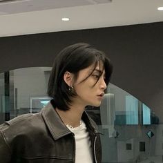 Asian Mullet Hairstyle Women, Short Mullet Hairstyle Women, Japanese Men Hairstyle, Long Mullet Hairstyle Women, Hidden Hair Color, Short Grunge Hair, Boys Long Hairstyles, Haircuts Straight Hair