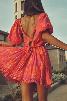 Robe imprimée Perfect Day | Free People FR Idk What To Wear, 2024 Street Style, Zara Spring, Designs For Dresses, Clothes To Buy, Zara Basic, Colorful Boho, In The Mood, Printed Dress