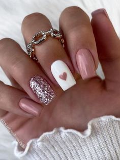 Valentines Nail Art Designs, Unghie Sfumate, Manicure Colors, Valentine Nail Art, February Nails, Nail Designs Valentines