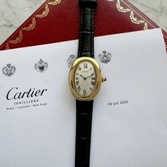 #aesthetic #photography #ideas #trendy #black #white #blackandwhite #details #accessories #watch #bag #watch #luxury Love Ring Cartier, Love Bracelet Cartier, Vintage Saat, Elegant Watches Women, Vintage Cartier Watch, Cartier Watches Women, Spring Jewelry Trends, Jewelry Cartier, Bracelet Cartier