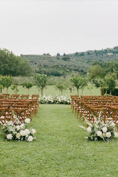 Outdoor Ceremony Aisle, Wedding Aisle Decorations Outdoor, Ceremony Flowers Aisle, Wedding Walkway, Ceremony Decorations Outdoor, Wedding Aisle Outdoor, Setup Inspiration, Wedding Alters, Wedding Isles