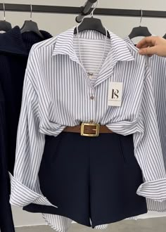 Shirt And Shorts, Stylish Work Outfits, Looks Chic, 가을 패션, Summer Fashion Outfits, Business Casual Outfits, Mode Inspiration, Lookbook Outfits, Elegant Outfit