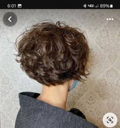 Short Bob Haircuts With Layers Fine Hair Brunette, Short Wavy Hair Hairstyles, Short Curly Hair Bob Natural Curls, Short Curly Hair With Bangs Round Face, Wavy Haircuts Short, Short Wavy Hair With Layers, Short Bob Curly Hair, Short Bob Wavy Hair, Wavy Short Hairstyles