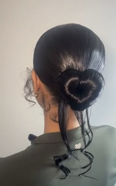 Ponytails Hairstyle, College Hairstyles, Hairstyles Simple, Hair Plugs, Weave Hairstyles Braided, Straightening Natural Hair, Natural Hair Bun Styles, Ponytail Wig, Protective Hairstyles Braids