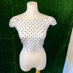 Puff Sleeve Polka Dot Crop Top Size Small New Without Tags White & Black Cute Polka Dot Top For Spring, Cute Spring Polka Dot Tops, Trendy Polka Dot Tops For Summer, Polka Dot Fitted Cropped Top, Fitted Cropped Polka Dot Top, Fitted Polka Dot Top For Spring, Cute Fitted Polka Dot Tops, Fitted Cute Polka Dot Tops, Fitted Polka Dot Cute Tops