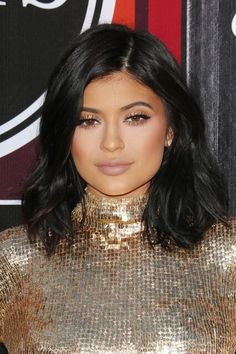 Kylie Hair, The Best Foundation, Lob Hairstyle, Blonde Pixie Cuts, Beauty Looks, Best Foundation, Celebrity Beauty