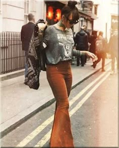 Freepeople Style, Mode Edgy, Stile Punk Rock, Thrifting Inspiration, Hippie Styles, Valentine Outfits, Wide Leg Corduroy Pants, Boho Rocker