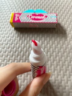 A cor fixa nos lábios, parece Lip Tint Hidratante Lip Oil, Lip Tint