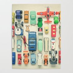 there are many toy cars arranged in the shape of a square