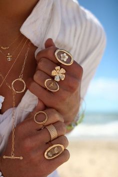 Jewellery Photography Inspiration, Creative Jewelry Photography, Gold Chain Design, Jewelry Photoshoot, Gold Glam, Pakistani Jewelry, Brass Bracelet, Couture Jewelry, Jewelry Photography