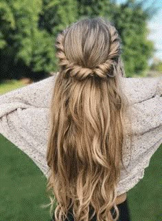 Hairstyles Halloween, Men Prom, Halloween Hairstyles, Hairstyle Short, School Hairstyles, Brown Blonde Hair, Long Blonde, Hairstyles Easy