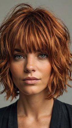 Trendy Curly Copper Bob 🌟 Copper Bob With Fringe, Copper Hair Bob Haircut, Copper Hair Color Short Bob, Short Copper Bob With Fringe, Copper Bob With Bangs, Short Red Hair With Bangs, Copper Short Hair, Copper Bob, Simply Hairstyles