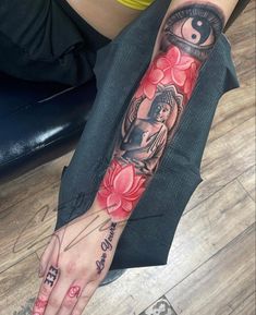 Female Hand Tattoo, Tattoo Ideas Female Hand, Best Tattoo Designs For Men, Tattoo Ideas For Female, Aesthetic Tattoo Ideas, Tattoos Butterfly, 15 Aesthetic, Girl Thigh Tattoos, Arm Sleeve Tattoos For Women