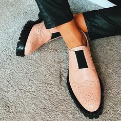 Category:Loafers; Upper Materials:PU; Season:Spring,Fall; Heel Type:Block Heel; Gender:Women's; Size Suggestion:standard size, select your usual size; Activity:Walking; Toe Shape:Round Toe; Style:Casual,Vintage; Outsole Materials:Rubber; Occasion:Daily; Closure Type:Loafer; Listing Date:06/04/2024; 2024 Trends:Retro,Brogue; Foot Length:; Foot Width:; SizeChart1_ID:2:186544 Fall Blocks, Pink Block Heels, Fur Loafers, Wingtip Oxford Shoes, Women's Slip Ons, Black Suede Loafers, Loafers Online, Casual Heels, Women's Loafers