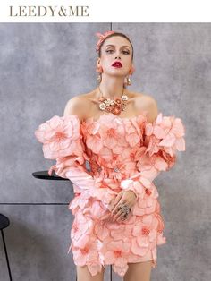 O1CN01VHcbLW1NwsBsrSnpE__1580151635.jpg Flower Cocktail Dress, Mode Hippie, Heavy Industry, Floral Fashion, Good Girl, Fashion Mistakes, Marchesa, Elie Saab, Flower Fashion