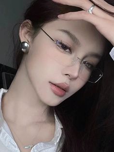 Collar     Embellished Punk Glasses Frames, Cool Glasses For Women Fashion, Oval Glasses Aesthetic, Classy Glasses Frames For Women, Rectangle Glasses Woman, Clear Glasses Aesthetic, Frameless Glasses Women, Secretary Glasses, Rimless Glasses Women