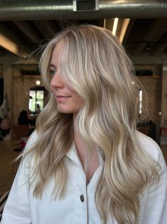 #BlondeHairGoals #BlondeTransformation #HairMakeover #BlondeBeauty #BlondeAmbition #HairInspo #BlondeBombshell #BlondeJourney #NewHairWhoDis #BlondeVibes #HairTransformation #BlondeLife #BlondeHighlights #BlondeObsessed #BlondeMagic Modern Blonde Highlights, Buttery Dimensional Blonde, Bright Honey Blonde Highlights, Level 8 Lowlights In Blonde Hair, Mid Length Dimensional Blonde, Face Framing Highlights On Blonde Hair, Livable Blonde, Blonde Hair Low Lights And Highlights, Semi Blonde Hair