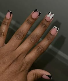 Shortie Nail Ideas, Short Black Acrylics, Black Short Nail Designs, Short Baddie Nail Ideas, Short Nails Baddie, Nail Inspo Black Women, Short Square Nail Ideas, Cutesy Nails, Cute Short Nails