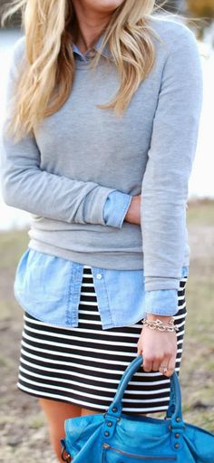 Striped dress with layer denim shirt and sweater. Perfect with flats and a chunky watch. Striped Skirt Outfit, Winter Skirt Outfit, Rock Outfit, Blazer Outfit, Silly Girls, Striped Skirt, Winter Skirt, Skirt Outfit