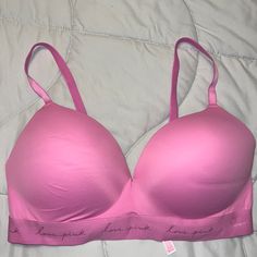 Pink Bra With Padding And Think Under Band Brand New With Tags Smoke Free Home Stretch Pink V-neck Bra, Vs Pink Bras, Pink Cheetah Print, Victoria Secret Pink Bras, Pink Lace Bralette, Pink Bralette, Pink Cheetah, Bra Brands, Pink Bedding