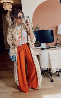 Duster Kimono Outfits, Summer To Fall Transition Outfits Boho, Modern 70s Aesthetic Outfit, Easy Dinners For 5 People, Fall Western Boho Outfits, Earthy Style Summer, Tomboy Style Outfits Feminine Summer, Christian Boho Outfits, Plus Size Earthy Outfits Summer