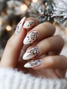 A set of simple and elegant Christmas nail designs in deep red, dark green, and soft nude. Each look features subtle details like silver branches, gold glitter, and delicate gold accents. Perfect for a festive yet classy holiday look.   #ChristmasNails #HolidayNails #SimpleNails #FestiveNails #WinterNails #NailInspiration #ChallengeFestività Delicate Christmas Nails, Simple Winter Nails Almond, Christmas Classy Nails, Nude Christmas Nail Designs, Nails Christmas Almond, Red December Nails, December Almond Nails, Christmas Nails Dark, Classy Christmas Nails Simple