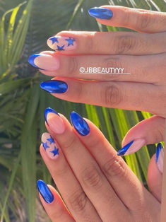 star nail design: blue chrome Star Nail Designs, Blue And White Nails, Star Nail, Chrome Nails Designs, Prom 2024, Spark Up