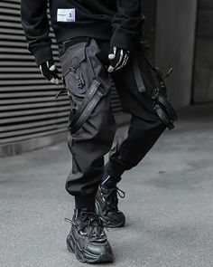 Techwear cargo pants ’Shunsui’ - STORM™ Techwear Pants Men, Tech Gear Fashion, Combat Streetwear, Tech Wear Pants, Warcore Outfits, Male Techwear, Tomboy Pants, Cargo Pants With Straps, Techware Fashion