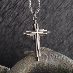 Brand New Men's White Gold Cross Chain 14k White Gold Plated Sterling Silver Measurements Of The Cross 2.2" X 1.2" Chain Length - 24" Buy With Confidence From A Trusted Seller With A 99%+ Feedback Rating! Retail Price $295 A0163 (Id-1364) Necklace Guys, Men Cross Necklace, Mens Silver Chain Necklace, Mens Cross Necklace, Dream Future, Country Jewelry, Black Beaded Bracelets, Mens Crosses, Southwest Jewelry