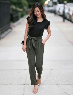 Olive Pants Outfit, Olive Green Pants Outfit, Green Pants Outfit, Pants Outfit Ideas, Green Dress Pants, Olive Pants, Olive Green Pants, Summer Work Outfits, Green Pants