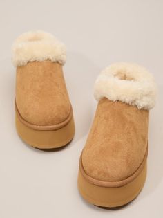 Easy Crochet Slippers, Jellycat Stuffed Animals, Unique Boots, Slippers Online, Comfy Slippers, Lazy Day Outfit, Chestnut Color, Cowgirl Chic, Cloud Platform