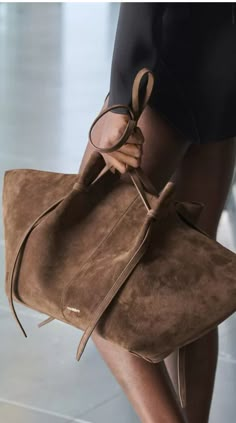 Fall 2023 Fashion, It Bags, Sac Diy, Suede Bag, Bags Aesthetic, 2023 Fashion, Fall 2023