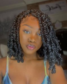 Pinch Braids, Bohemian Curly Hair, Micro Braids Styles, Crowl Neck, Crochet Braid Hair, Water Wave Crochet, Passion Twist Hair, Ombre Crochet, Crochet Braiding Hair