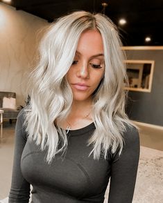 Low Lights For Blonde Hair Short Chunky Highlights, Medium Length Blonde, Bridesmaids Hair, Blonde Hair Inspiration, Blonde Hair Shades, Blonde Hair Looks, Looks Party, Hair Shades, Pretty Hair