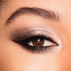 Find CHARLOTTE TILBURY Luxury Palette on Editorialist. Eyeshadow palette with bronze & copper shades Silver Eyeshadow Looks, Trucco Smokey Eye, Luxury Palette, Evening Eye Makeup, Silver Eye Makeup, Make Up Designs, Wedding Eyes, Wedding Hairstyles And Makeup, Silver Eyeshadow