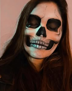 Skeleton Face Paint, Creepy Clown Makeup, Halloween Makeup Clown, Skull Face Paint, Dead Makeup, Horror Make-up, Skeleton Halloween Costume, Creepy Halloween Makeup, Halloween Makeup Diy