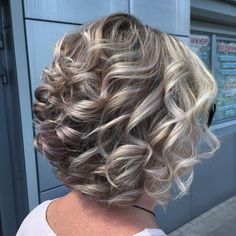 Mother Of The Bride Hair, Short Hairdos, Trendy Hairstyle, Short Wedding Hair, Penteado Cabelo Curto, Curly Bob Hairstyles, Short Hair Updo, Short Haircut, Hairstyles Long