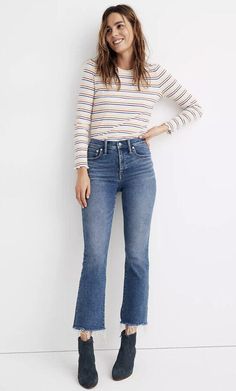 Madewell Women's Cali Demi-Boot Jeans in Fleetwood Wash size 25. Lean and modern in our famous stretchhhhhhy holds-you-in denim, these vintage-looking jeans kick out into a cropped mini-flare that works with flats and heels alike. 9 1/2" high rise, fitted through hip and thigh, 15 1/2" kick out leg opening, 26 1/2" cropped inseam. Do Well: For each pair made at the Fair Trade Certified™ Jade factory, we contribute to a Community Development Fund managed by the workers. Premium 95% cotton/3% poly Cropped Flare Jeans Outfit, Petite Flare Jeans, Cropped Jeans Outfit, Flare Jeans Outfit, High Waisted Flare Jeans, Summer Work Outfits, Fall Capsule Wardrobe, Cropped Flare Jeans, Cropped Flares