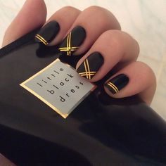 Gold Manicure, Nail Polish Hacks, Black Nail Art, Black Nail Designs, Super Nails, Trendy Nail Art, Trendy Nail Design