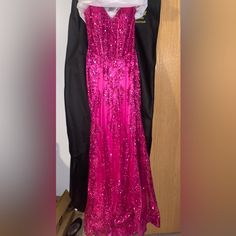 Never Worn Before, Prom Dress With A Corset Top. Hot Pink Dress, Size 6. Prom Dress With Corset, Dress With Corset Top, Bodycon Prom Dress, Dress With A Corset, Burgundy Gown, Hot Pink Dress, Dress With Corset, Gunne Sax Dress, Pink Prom Dress