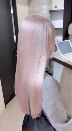 Hair Color Options, Light Blonde Hair, Hair Ponytail Styles, Haircut And Color, Rose Gold Hair, Ponytail Styles, Hair Inspiration Color, Hair Inspo Color, Light Hair