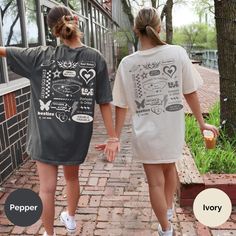 ️ Celebrate your unbreakable bond with our Custom Best Friend Matching Shirts! These personalized BFF tees feature adorable sayings on the back, perfect for besties who love Y2K nostalgia. Made with luxurious Comfort Colors Tshirts, they offer ultimate comfort and style. An ideal gift for your best friend, these shirts are sure to make every moment together even more special. ⭐️ In the personalization box above, enter the names and year you would like printed. Each shirt is sold separately. * We Matching Tshirt Ideas Best Friends, Matching Shirts For Best Friends, Best Friend Outfit Ideas, Best Friend Tshirt, Hawaii Fits, Best Friend Matching Shirts, Best Friend Matching, Friends Photoshoot, Cute Sayings